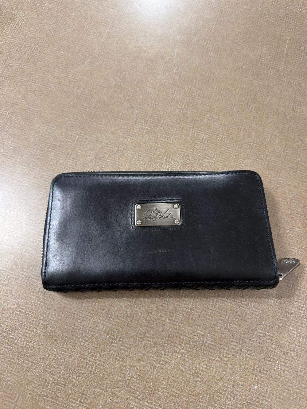 Patricia Nash Black Leather Zip around wallet - Picture 1 of 5